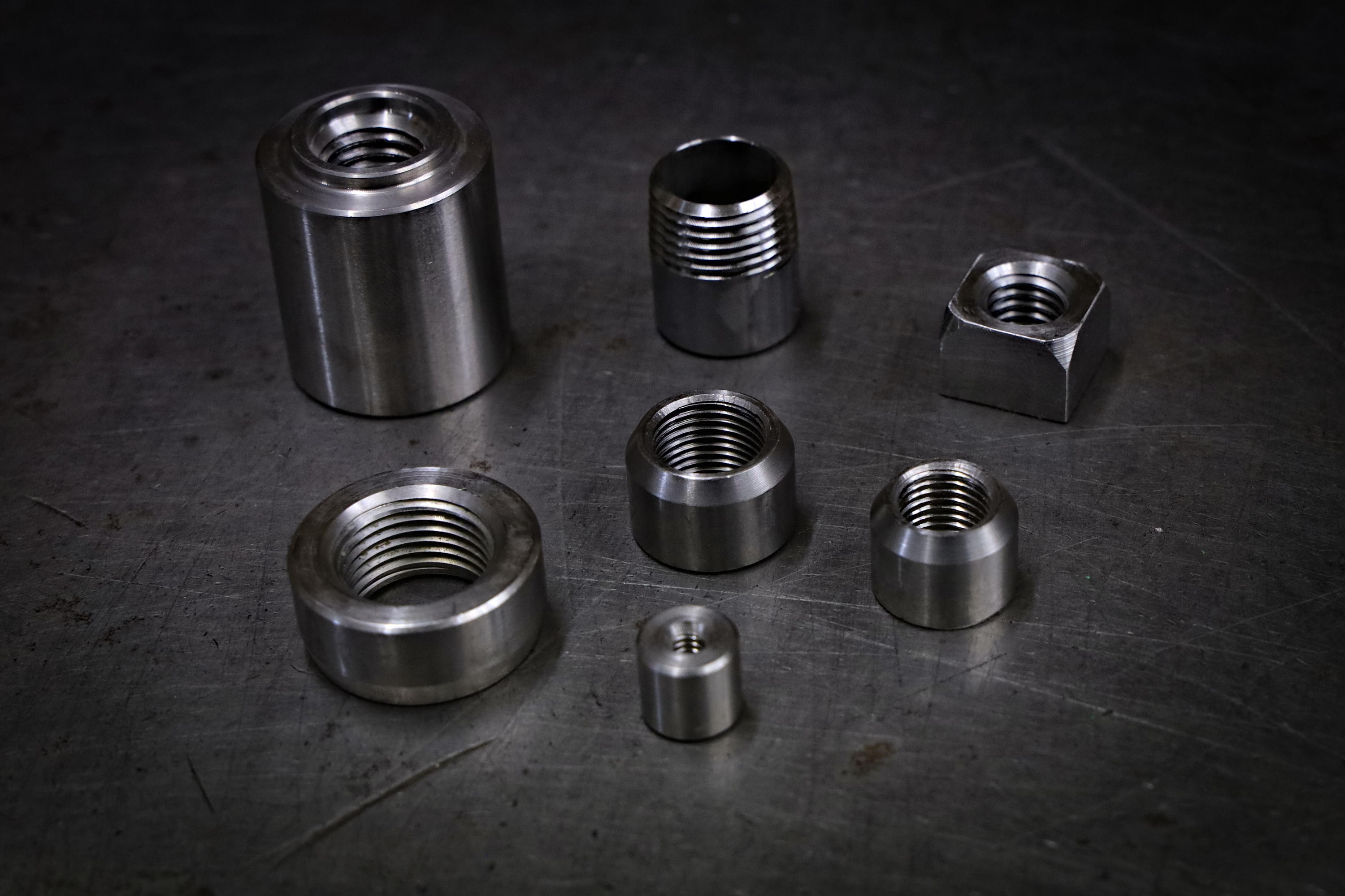 Tornillos y tuercas industriales